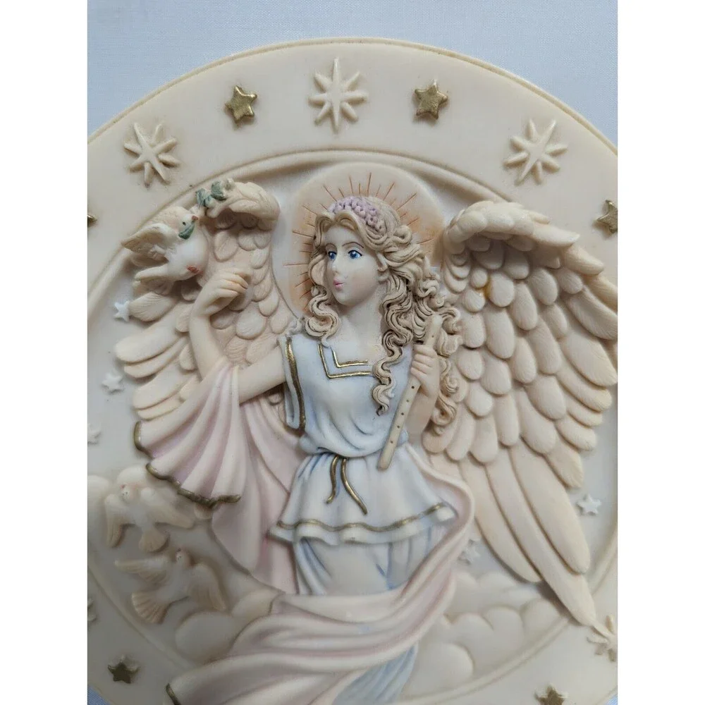 Heaven's Herald Seraphim Collection Plate HELENA 2nd Edition # 5577/7200 Roman